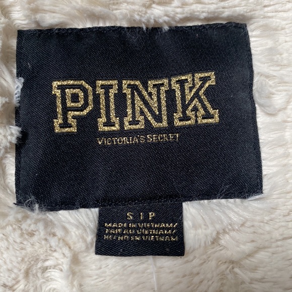 Victoria secret - Picture 2 of 7